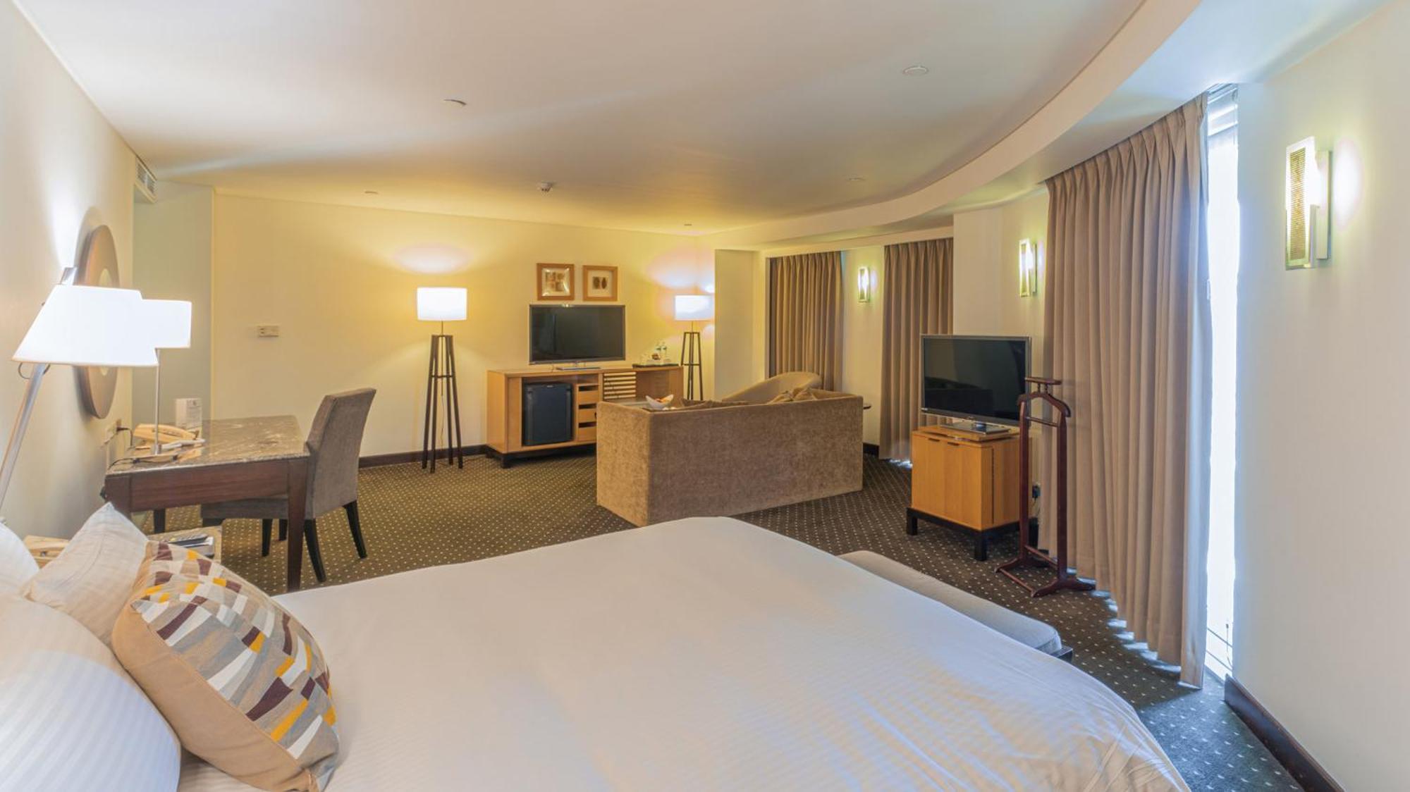 Tempus Hotel Taichung Cameră foto Suite at the Hilton San Francisco